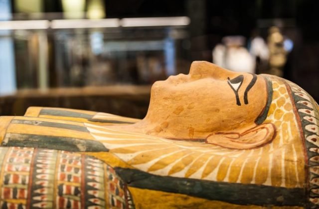 Belgicko odovzdalo späť Egyptu približne 2 000 rokov starý sarkofág