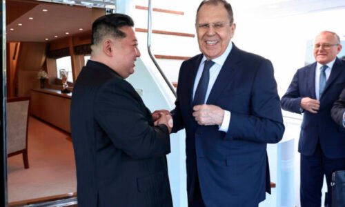 Minister zahraničných vecí Sergej Lavrov sa stretol so severokórejským vodcom Kim Čong-unom – FOTO