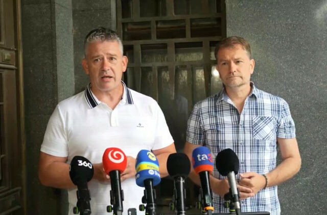 491921_snimka-obrazovky-2025-07-17-180711-640x420.jpg Ministerstvo vnútra a polícia svojou komunikáciou narušili medzinárodnú operáciu, kritizuje opozícia – VIDEO