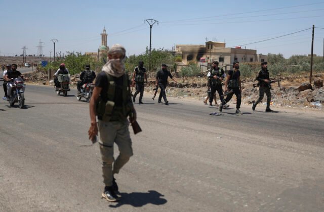 494591_syria_clashes_17311-640x420.jpg Vysídlených je už vyše 79-tisíc ľudí. Suvajda zažíva chaos, boje prerušili dodávky vody aj telekomunikácie