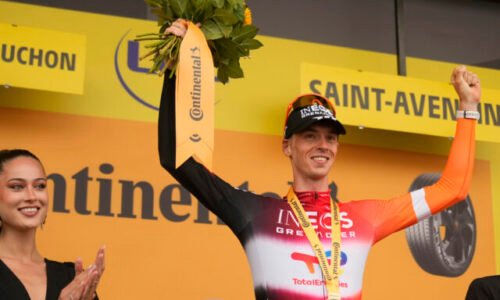Arensman triumfuje v hmle na Tour de France, Pogačar zvyšuje náskok