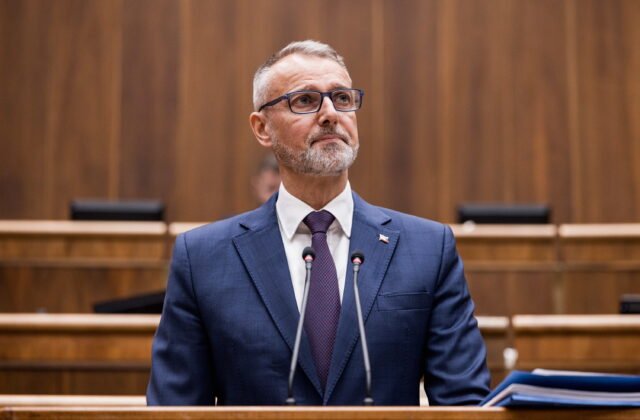 Raši sa zúčastní na konferencii predsedov parlamentov v Ženeve, vystúpi s príhovorom a absolvuje aj sériu rokovaní