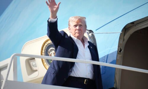 Ak Putin do desať dní neukončí boje na Ukrajine, bude čeliť sankciám, vyhlásil Trump