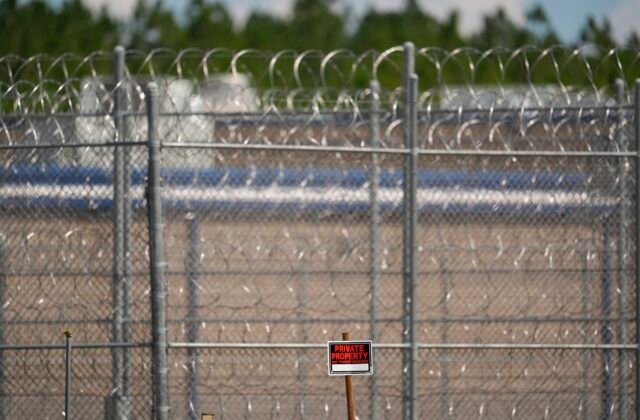 513426_ice_detention_facility_11725-1-640x420.jpg Asistentku v materskej škole obžalovali zo sexuálneho zneužitia deviatich detí
