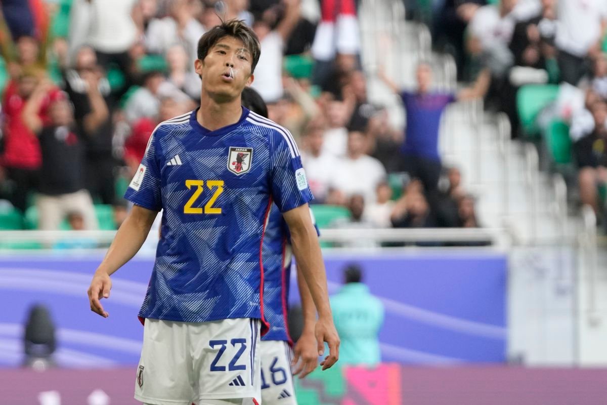 Zranený Japonec sa stal nepotrebným. Arsenal pristúpil ku kontroverznému kroku