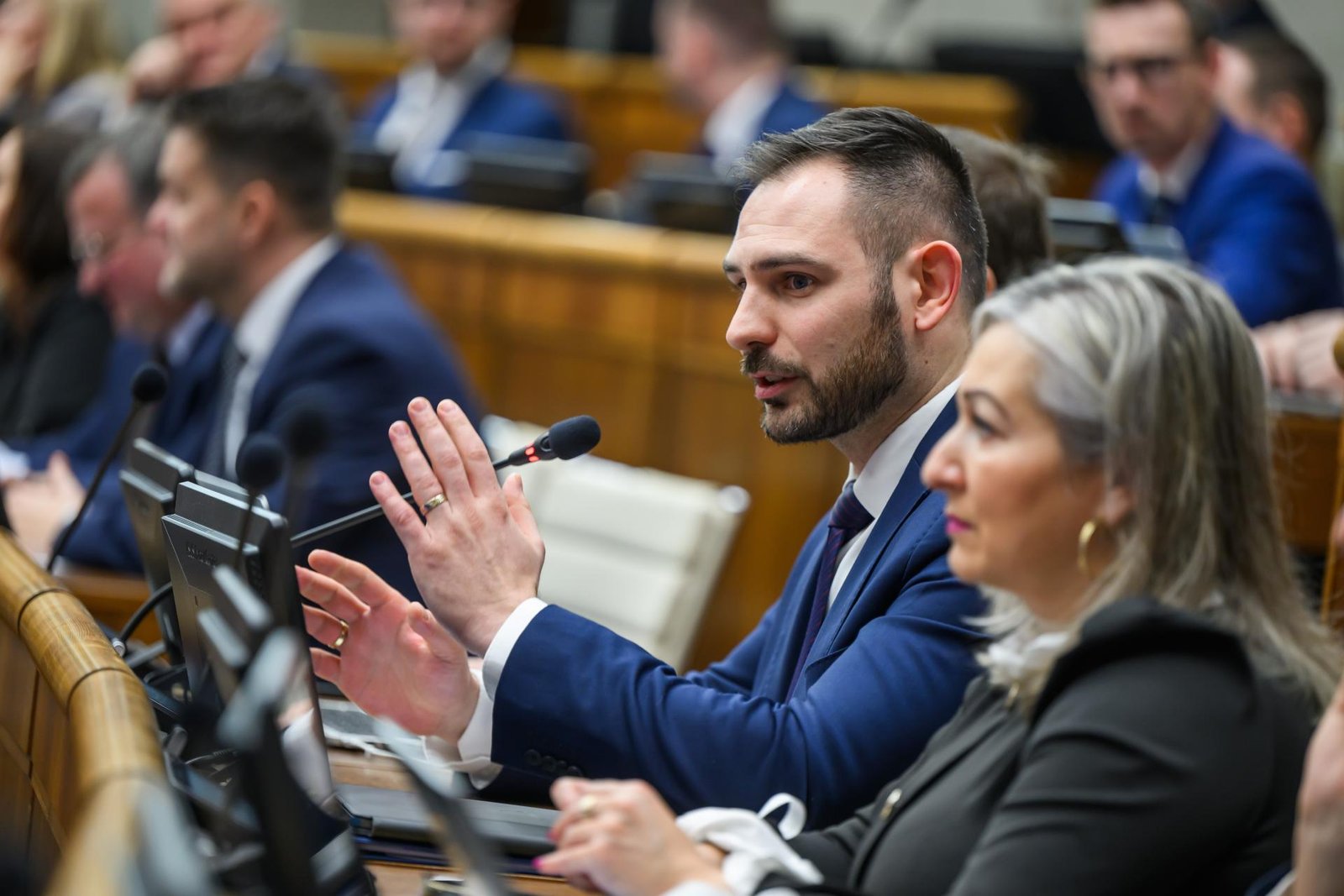 Takáč berie farmárom peniaze z Programu rozvoja vidieka, reaguje hnutie Slovensko na eurofondovú výzvu Takáč berie farmárom peniaze z Programu rozvoja vidieka, reaguje hnutie Slovensko na eurofondovú výzvu