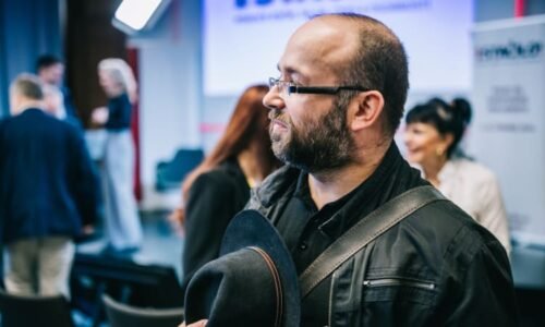 Šlachta dal tvrdě košem „Vidlákovi“. Ten přemlouval Přísahu ke spolupráci se Stačilo!