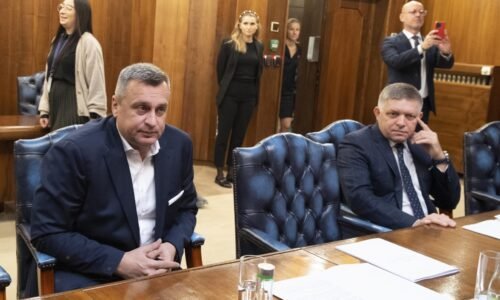 Danko oprašuje starý plán, ako zachrániť preferencie. V Smere však varujú: Spájanie so SNS predstavuje risk