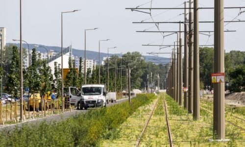Novú trať električky v Petržalke chce mať Bratislava skolaudovanú v budúcom roku