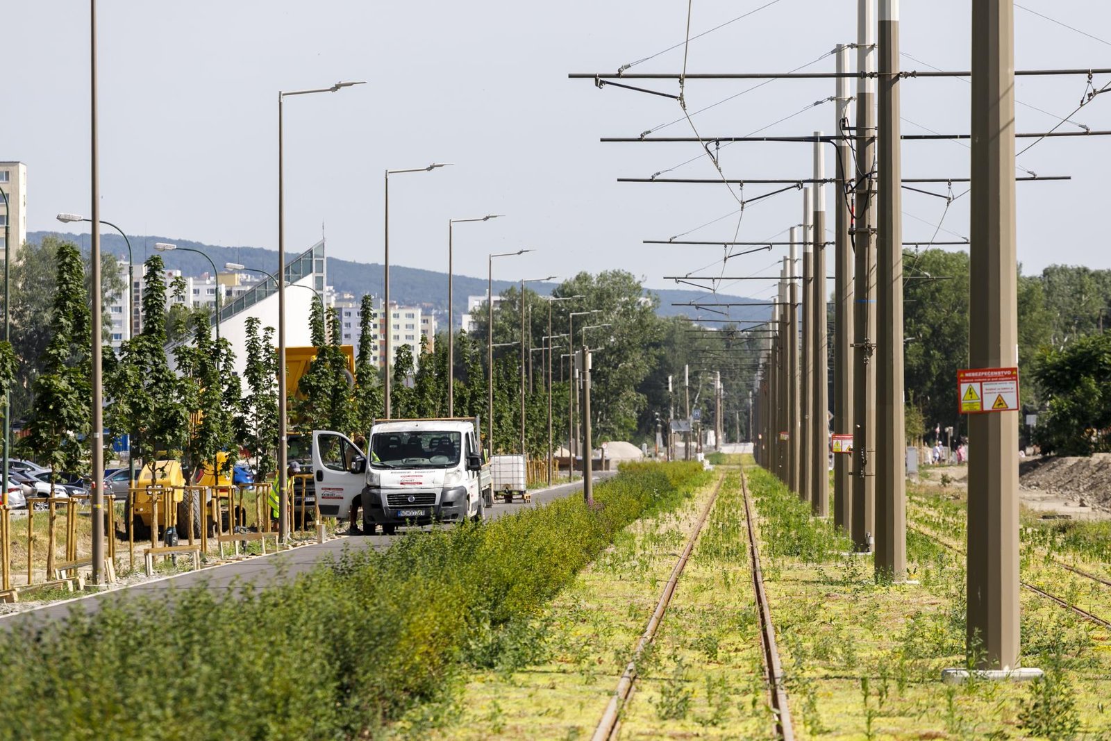 Novú trať električky v Petržalke chce mať Bratislava skolaudovanú v budúcom roku Novú trať električky v Petržalke chce mať Bratislava skolaudovanú v budúcom roku