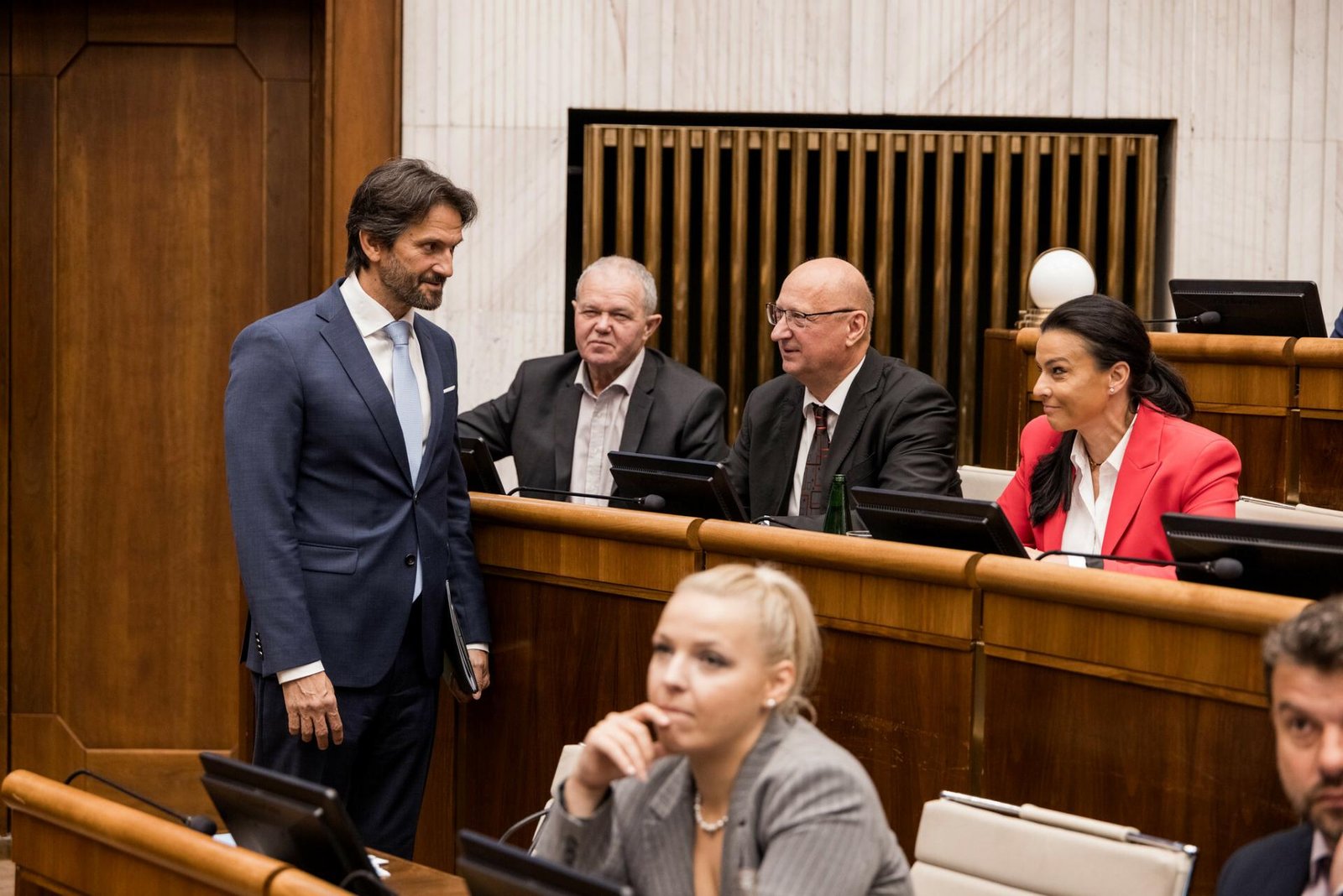 Kontroverzná zmena Ústavy, vyššie kaucie aj Kaliňákova vila. Tieto body čakajú na poslancov po prázdninách Kontroverzná zmena Ústavy, vyššie kaucie aj Kaliňákova vila. Tieto body čakajú na poslancov po prázdninách