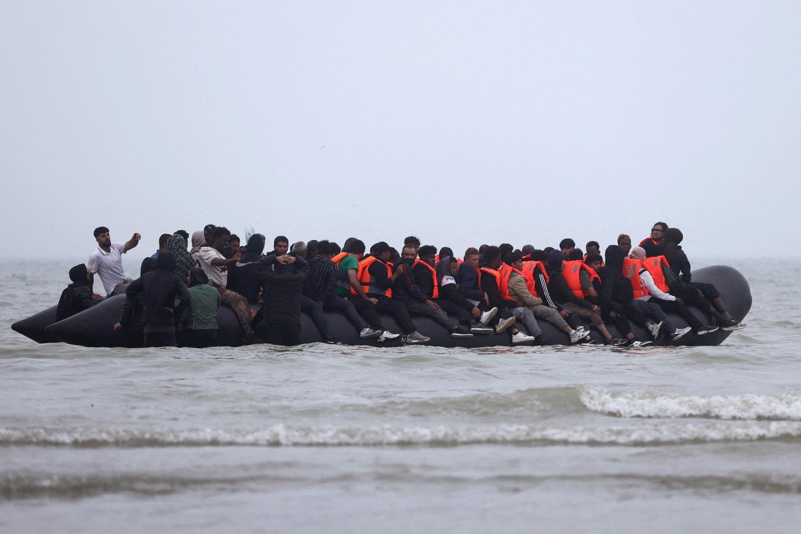 Starmer a Macron chcú zamedziť neregulérnej migrácii, hovoria o novom odstrašujúcom prostriedku Starmer a Macron chcú zamedziť neregulérnej migrácii, hovoria o novom odstrašujúcom prostriedku