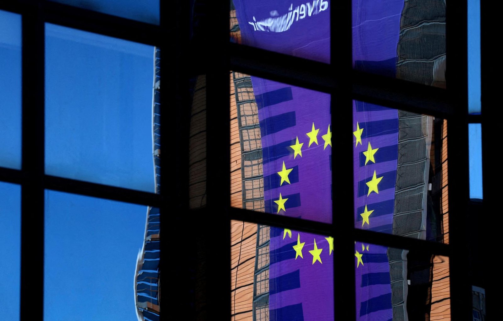 Európski vyjednávači v obchodných rokovaniach s USA zatiaľ nedosiahli prelom, vravia zdroje pre Reuters Európski vyjednávači v obchodných rokovaniach s USA zatiaľ nedosiahli prelom, vravia zdroje pre Reuters