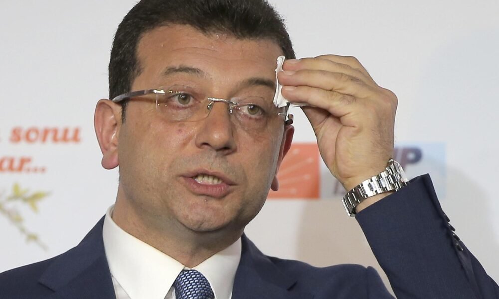 Erdoganov oponent Imamoglu sa v septembri postaví pred súd v prípade falšovania diplomu