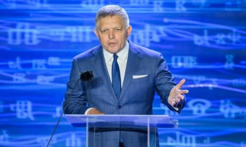 Fico využil akciu na Devíne aj na svoju agendu. Tvrdí, že progresívci môžu našu krajinu zničiť
