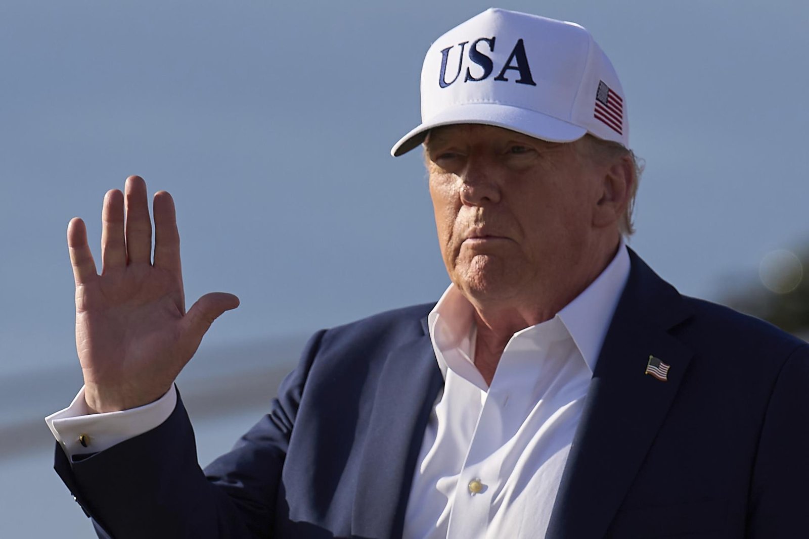 Trump hlási otočku v pomoci Ukrajine: Budeme im posielať viac zbraní, nie som spokojný s Putinom Trump hlási otočku v pomoci Ukrajine: Budeme im posielať viac zbraní, nie som spokojný s Putinom