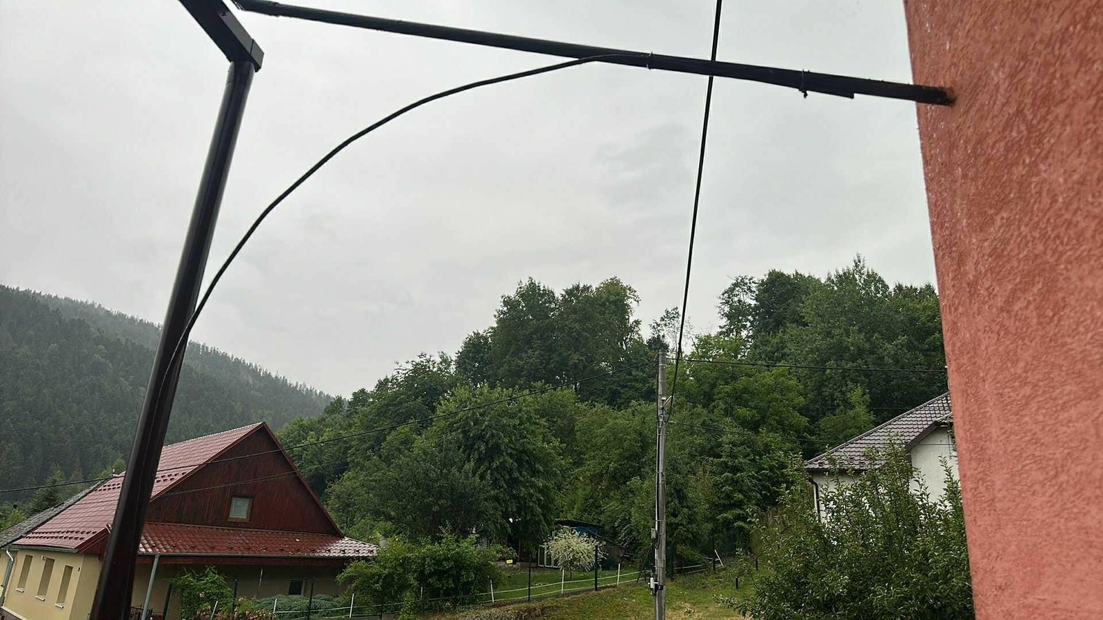 Viaceré mestá po silných búrkach vyhlásili mimoriadnu situáciu, zasadajú krízové štáby Viaceré mestá po silných búrkach vyhlásili mimoriadnu situáciu, zasadajú krízové štáby