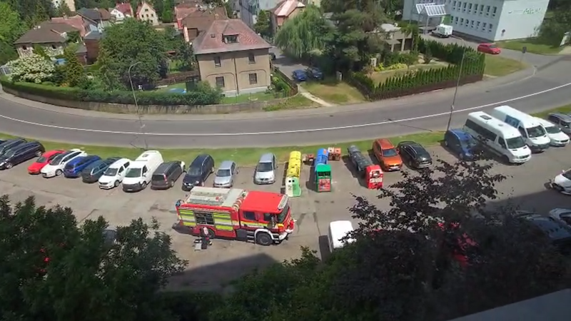 Blackout uvěznil ve výtahové pasti řadu lidí. V Liberci zachraňovali chlapce, ukazuje video Blackout uvěznil ve výtahové pasti řadu lidí. V Liberci zachraňovali chlapce, ukazuje video