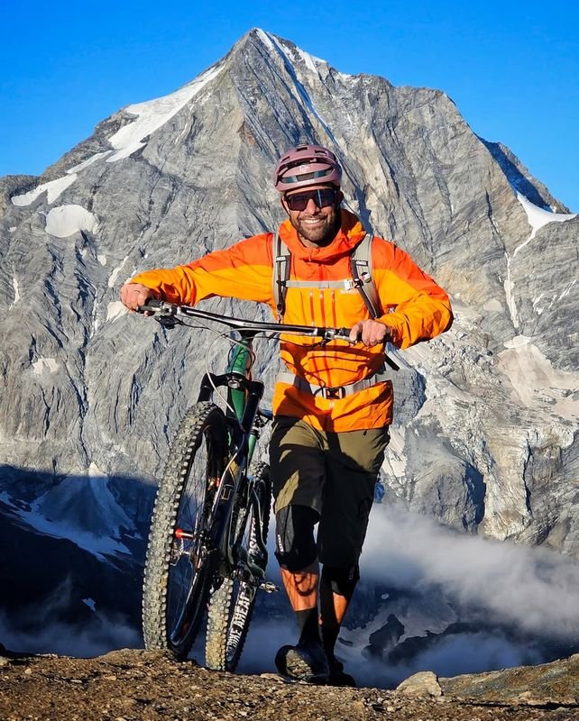 VIDEO Extrémny športovec a influencer zomrel po páde v Dolomitoch. Krátko pred smrťou zverejnil video