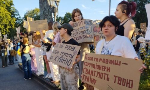 Proč jsou Ukrajinci naštvaní na Zelenského? Chyba se zákonem by mohla ohrozit vstup do EU