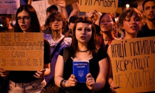 Ukrajinci protestovali proti „skandálnímu“ zákonu: Krok k autoritářství i útok na demokracii