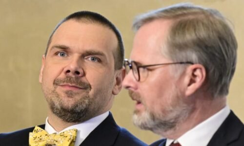 KOMENTÁŘ: ODS žongluje s odjištěným granátem a zkouší, co její voliči ještě vydrží