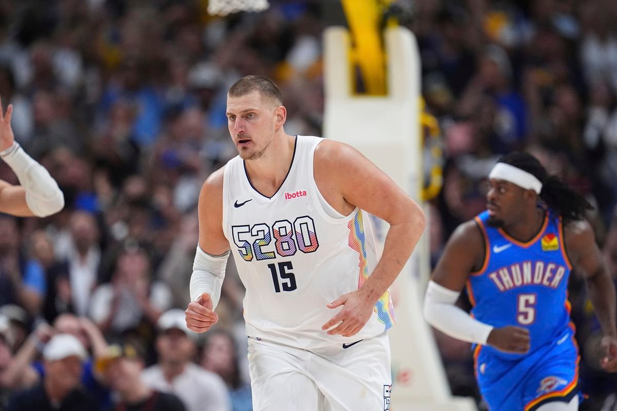 NBA: Nikola Jokič po historickej sezóne nepredĺžil kontrakt s Denverom