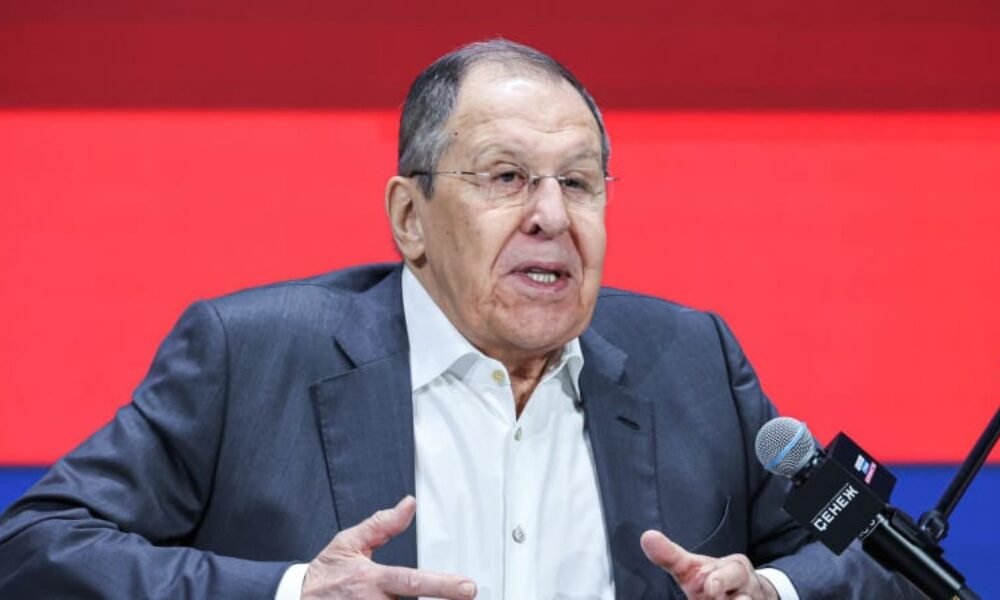 Lavrov: Válčíme s celým Západem, Evropané jsou nacisté. Cílem Rusů není území Ukrajiny