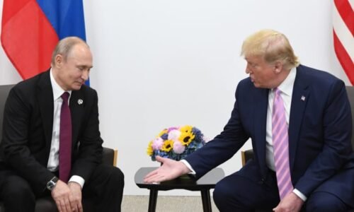 ANALÝZA: Trump bouchl do stolu, s Putinem mu došla trpělivost. Proč až nyní a nejde jen o hru?