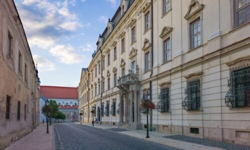 Muž bránil vlastním tělem ulici v Trnavě: Čtyřkolkáři vrazil facku a bil se i s přesilou Muž bránil vlastním tělem ulici v Trnavě: Čtyřkolkáři vrazil facku a bil se i s přesilou
