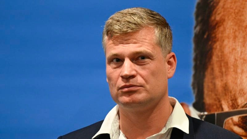 Bil jsem tě ze žárlivosti, měl psát Turek své expřítelkyni. V uniklých e-mailech se litoval Bil jsem tě ze žárlivosti, měl psát Turek své expřítelkyni. V uniklých e-mailech se litoval
