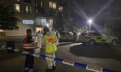 Mimořádný zásah u Prahy: 80 lidí ohrožovala nebezpečná infekce. Spekuluje se i o mrtvém