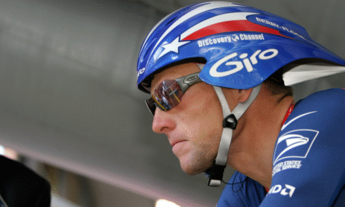 VIDEO Lance Armstrong ponížil svojho rivala deň po bizarnej nehode: Snaží sa ho naozaj zožrať!