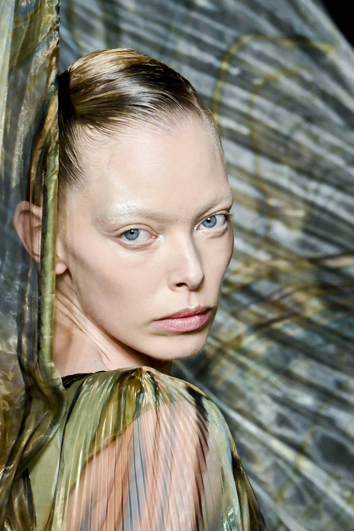 At Fall/Winter 2025 Haute Couture Week, Hair Was on Its At Fall/Winter 2025 Haute Couture Week, Hair Was on Its Best Behavior