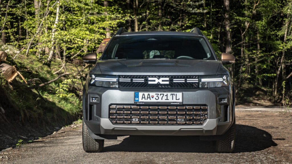 TEST Dacia Bigster 4×4: Schopný veľkáč TEST Dacia Bigster 4×4: Schopný veľkáč