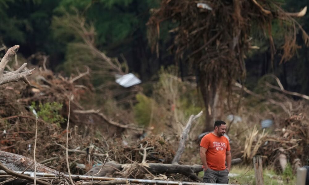 More floods lead to evacuations in Texas; search for July 4 victims paused