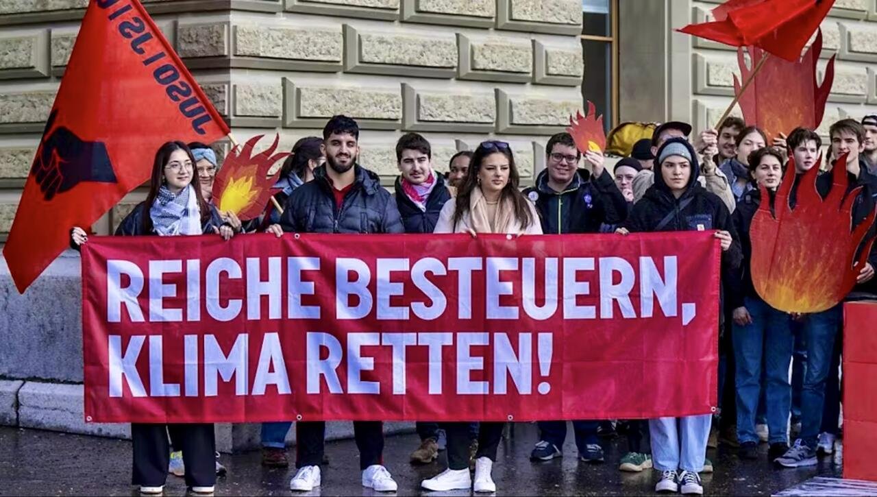 Švýcaři budou hlasovat o 50% dědické dani, vybrané peníze by měly jít na klimatickou agendu Švýcaři budou hlasovat o 50% dědické dani, vybrané peníze by měly jít na klimatickou agendu