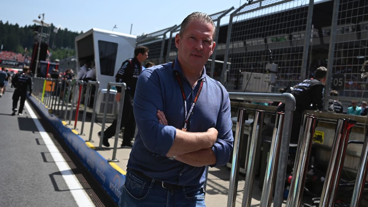 VIDEO Zrazu si ticho? Nico Rosberg v trápnej chvíli napomenul Josa Verstappena VIDEO Zrazu si ticho? Nico Rosberg v trápnej chvíli napomenul Josa Verstappena