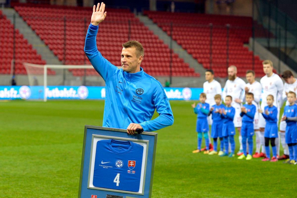 VIDEO Ikona, ktorá prekonala Maradonu, hovoril. Dlhoročný spoluhráč Hamšíka sa cítil, akoby kopal kanály VIDEO Ikona, ktorá prekonala Maradonu, hovoril. Dlhoročný spoluhráč Hamšíka sa cítil, akoby kopal kanály