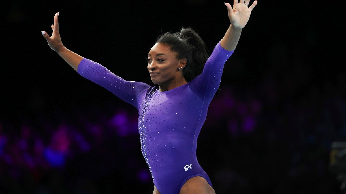 Najlepšou ženskou športovkyňou roka sa stala Bilesová. Medzi mužmi uspel basketbalista