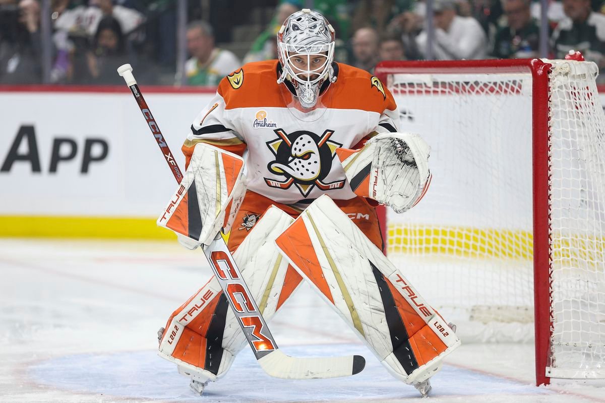Nezhody o kontraktoch. Jedenásť hokejistov NHL podalo žiadosť o arbitráž