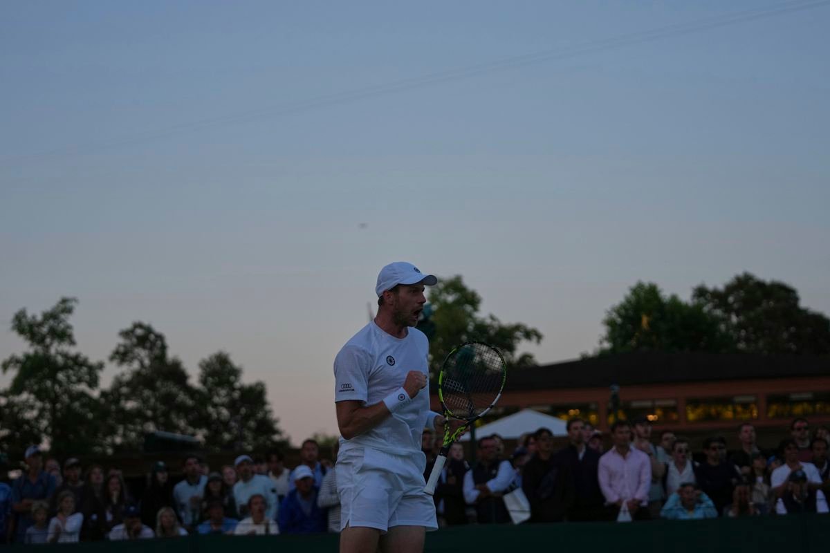 Bizarná situácia na Wimbledone rozzúrila tenistu: Toto je žart Bizarná situácia na Wimbledone rozzúrila tenistu: Toto je žart