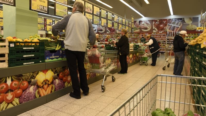 Velký řetězec v Česku stahuje rizikové potraviny. Tuto mouku, olej či kmín nejezte, varuje Velký řetězec v Česku stahuje rizikové potraviny. Tuto mouku, olej či kmín nejezte, varuje