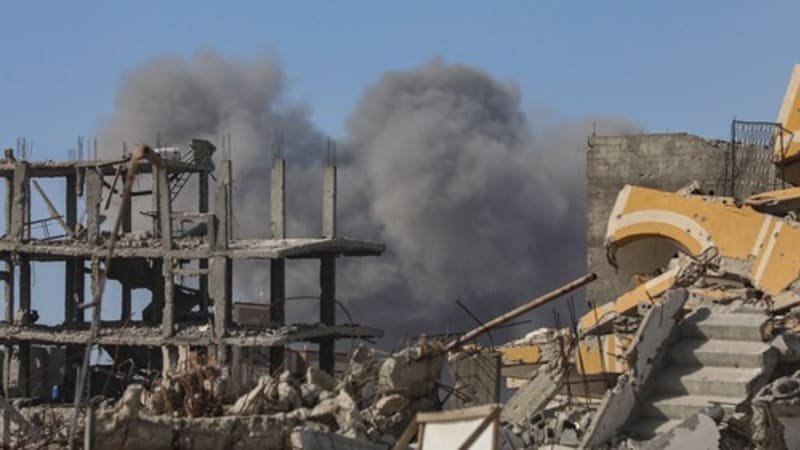 Při útocích Izraele zemřely desítky Palestinců. Nejméně osm mrtvých mělo být z jedné rodiny Při útocích Izraele zemřely desítky Palestinců. Nejméně osm mrtvých mělo být z jedné rodiny