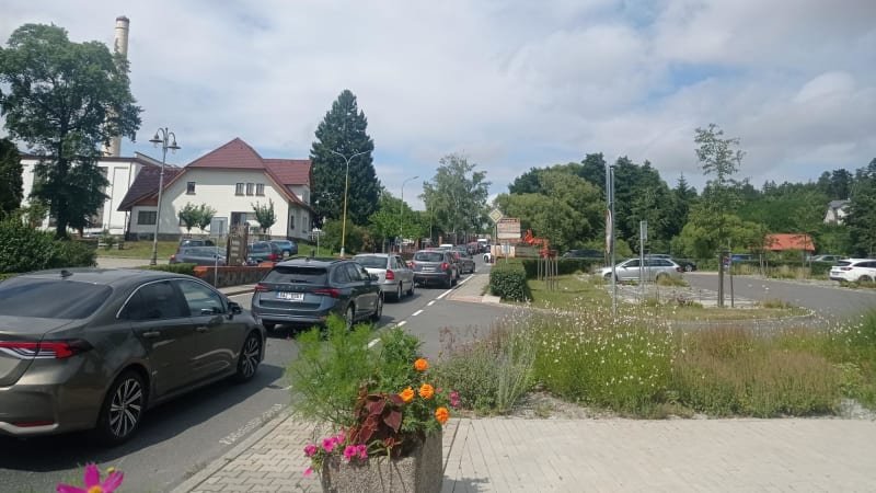 Obec kolabuje kvůli stavbě Pražského okruhu. Je to peklo, přiznává ministr Kupka Obec kolabuje kvůli stavbě Pražského okruhu. Je to peklo, přiznává ministr Kupka