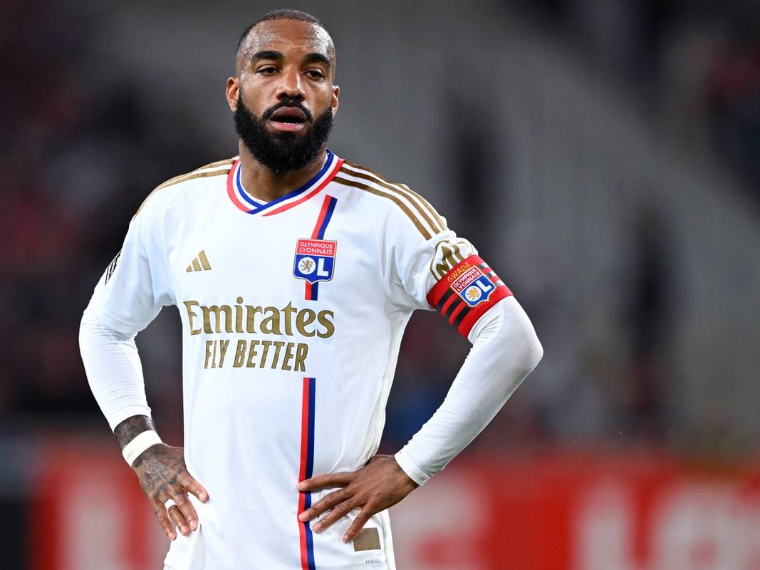Lacazette Lyonu v 2. lige nepomôže. Dohodol sa s nováčikom bohatej ligy
