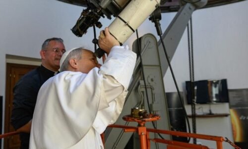 Pápež navštívil Vatikánske observatórium