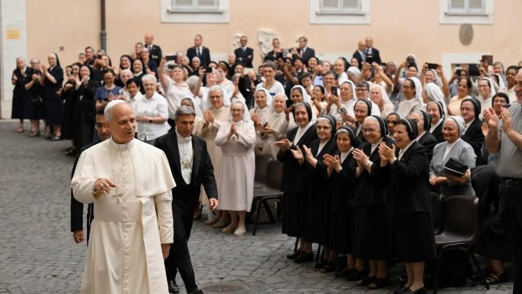 Pápež Lev XIV. zasväteným: Sme súčasťou veľkého Božieho plánu spásy Pápež Lev XIV. zasväteným: Sme súčasťou veľkého Božieho plánu spásy