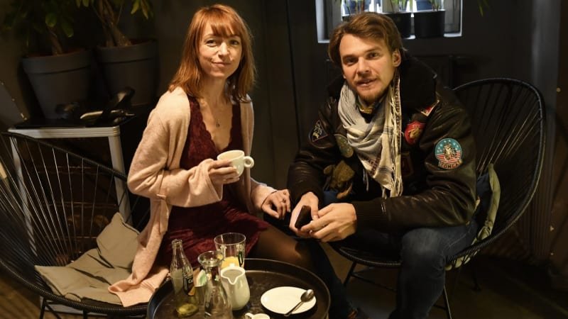 Oslavenec Dyk koupil „polovinu“ malebné obce. Žije v pražském luxusu a synovi dělá ostudu Oslavenec Dyk koupil „polovinu“ malebné obce. Žije v pražském luxusu a synovi dělá ostudu