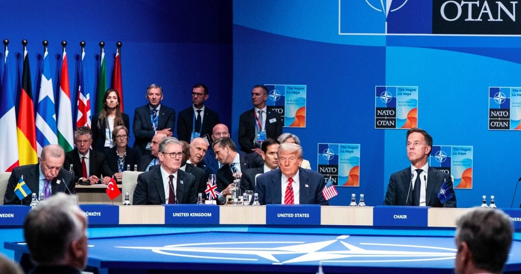 Donalda Trumpa sa lichôtkami pokúšali presvedčiť, aby zaútočil na Rusko Donalda Trumpa sa lichôtkami pokúšali presvedčiť, aby zaútočil na Rusko